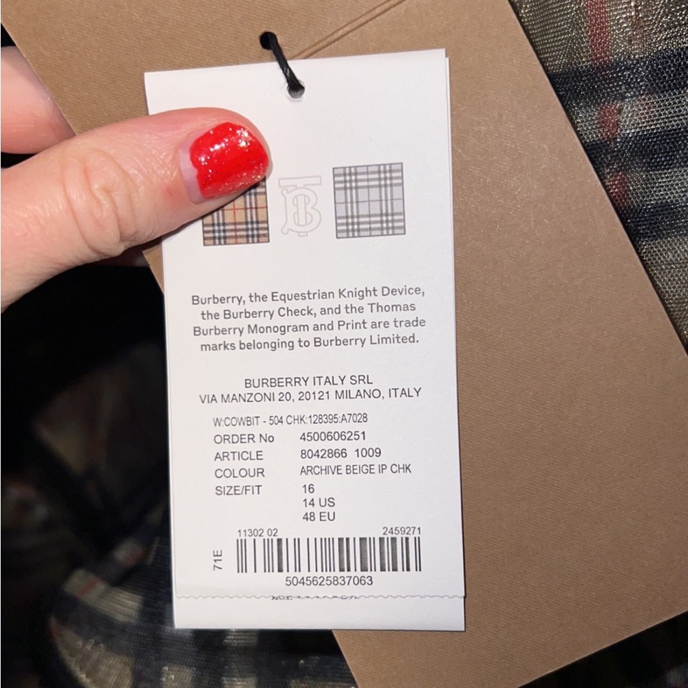 ❌SOLD❌Burberry Mesh Parka - Picture 6 of 6